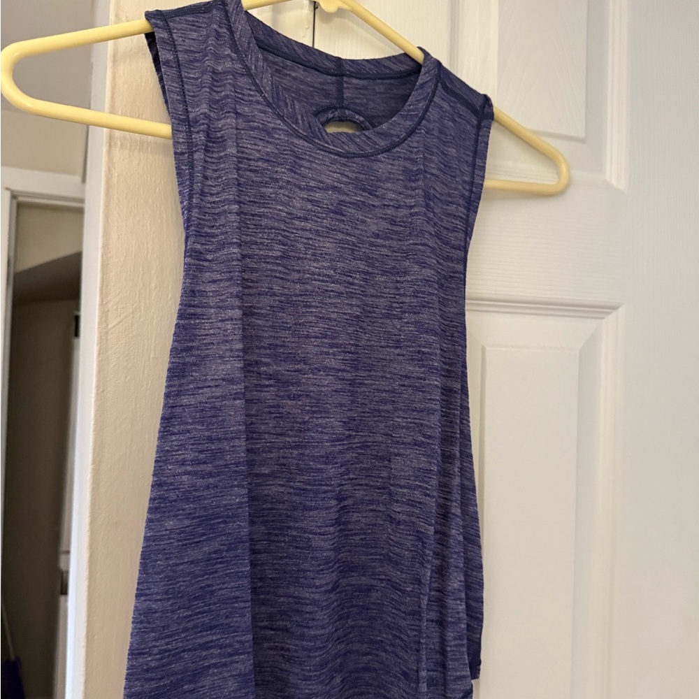 Lululemon size 6 tank